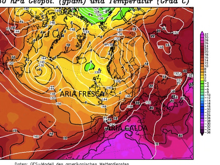 Diapositiva1 nella mappa riferita a sabato 14 pomeriggio si nota ancora la massa d'aria molto calda presente nel mediterraneo che sta per essere spazzata via dall'aria più fresca che preme da nord ovest appena aldilà delle alpi
